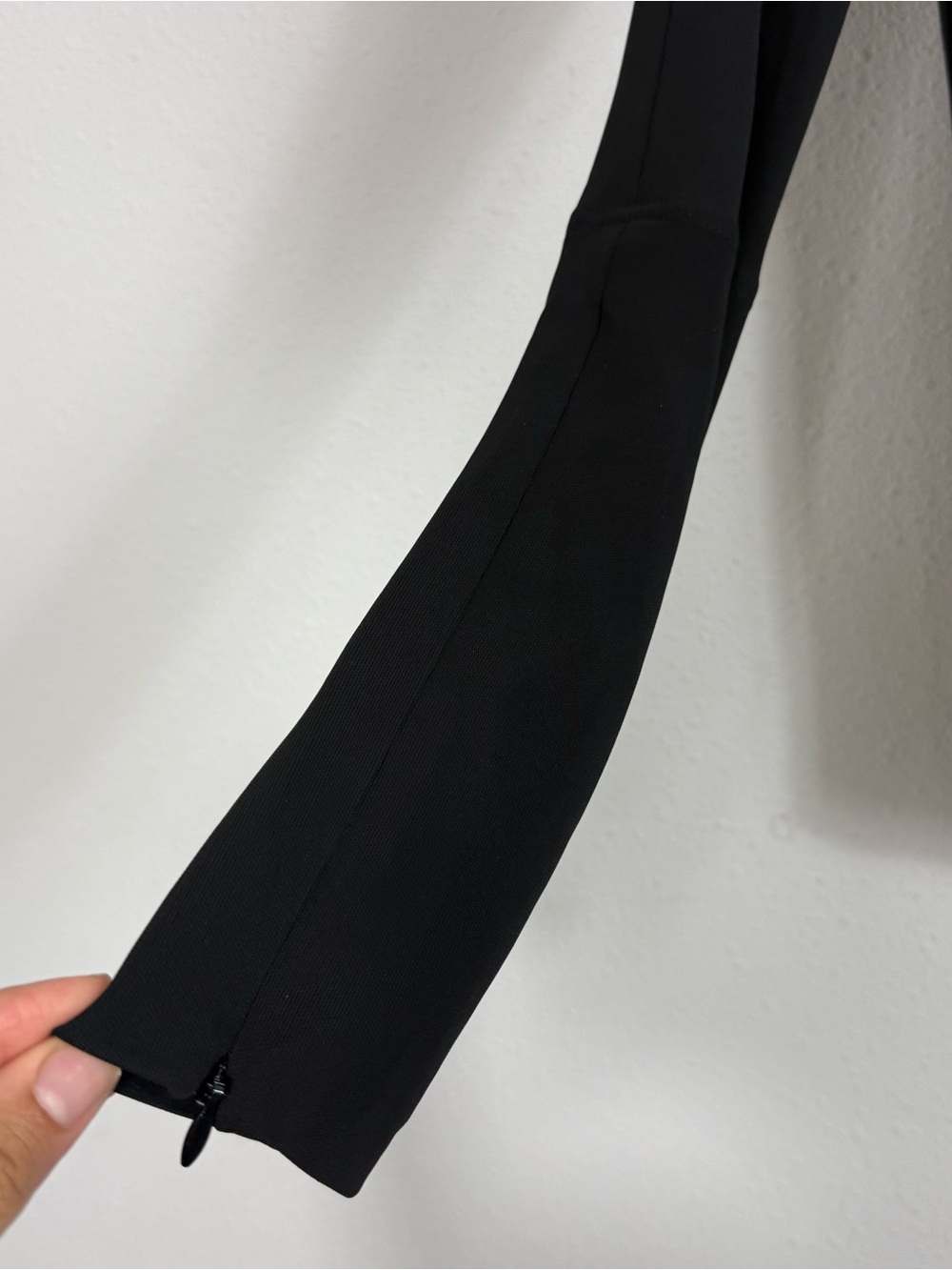 Victoria Beckham Black Cut Out Detail Long Sleeve Top NWT 8 US - Picture 8 of 11